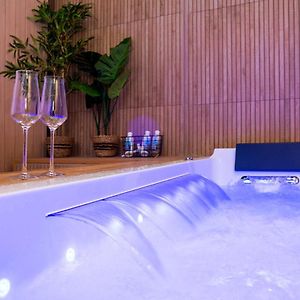 Art Deco Champagne & Spa